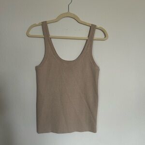 Scoopneck Sweater Tank